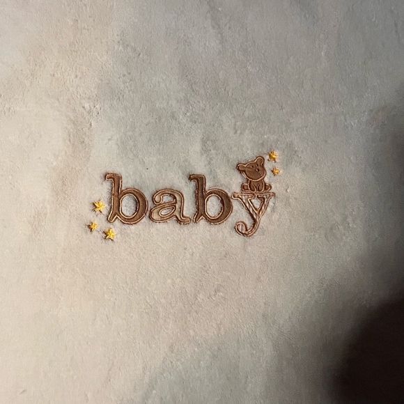 Carters sweet Baby blanket with satin cord edge cream color and tiny bear - Picture 5 of 5